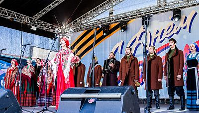 Театр фольклора «Разноцветье» открыл праздничный концерт в честь дня Победы